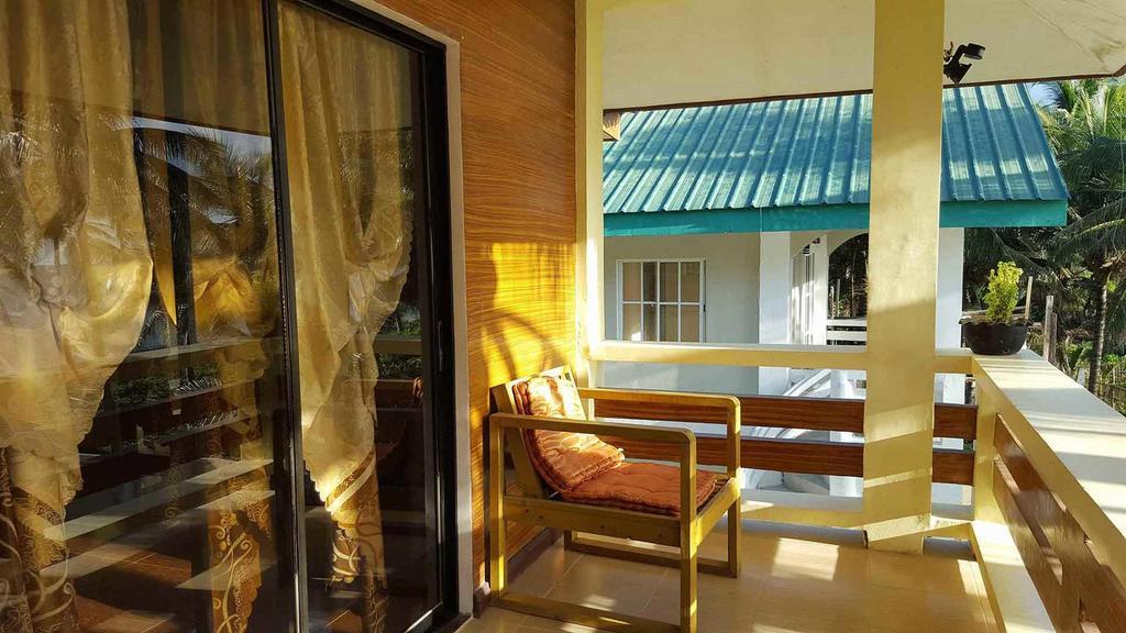 Lanas Beach Resort Romblon Island Room photo