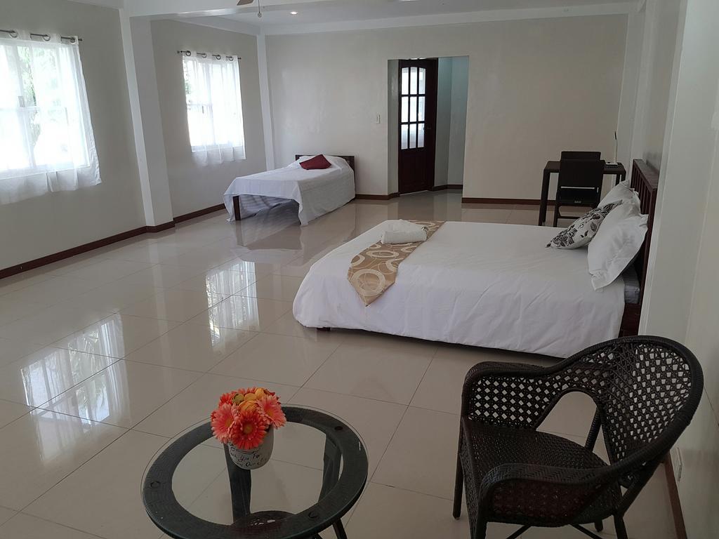 Lanas Beach Resort Romblon Island Room photo